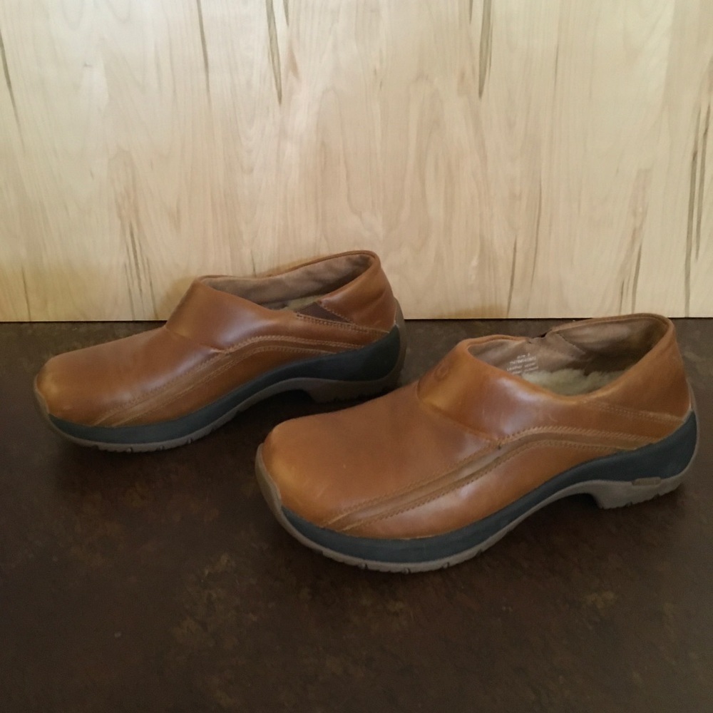 ULU leather clogs mules with shearling insoles